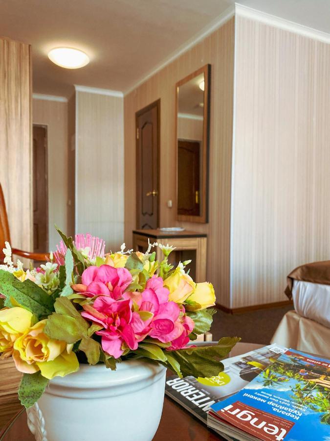 Nomad Hotel Астана Екстериор снимка